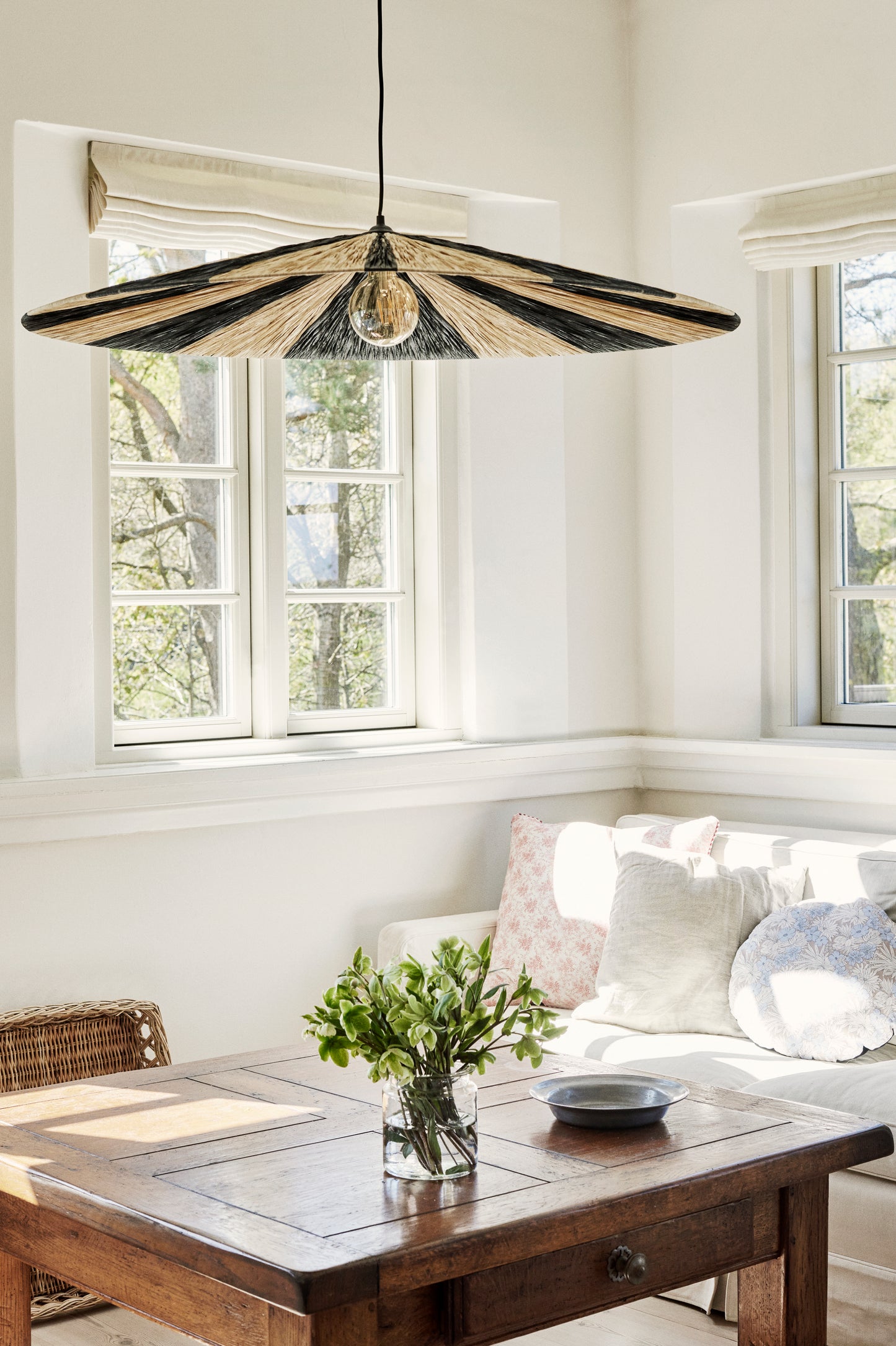 Parasol | Black & nature, loftlampe - Jore Copenhagen