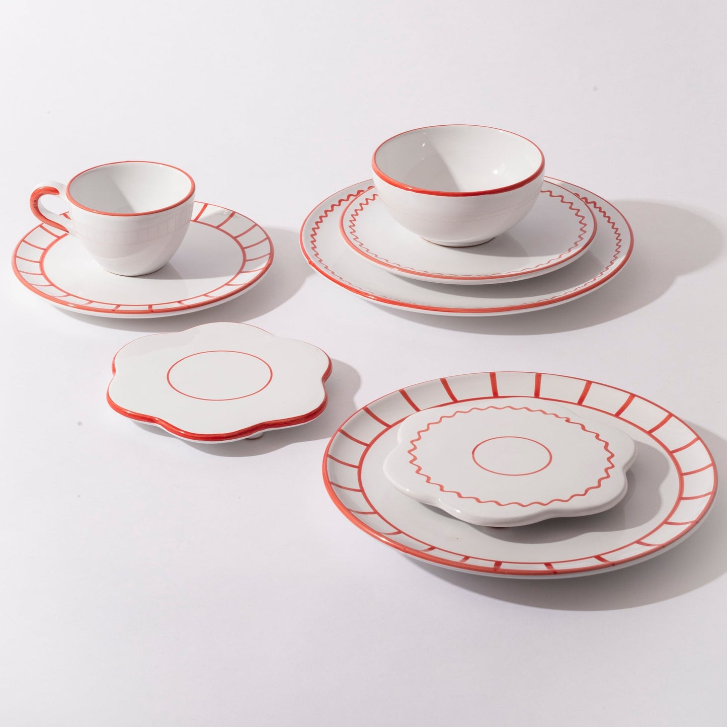 DINNER PLATE - LOBSTER RED ZIGZAG - Jore Copenhagen